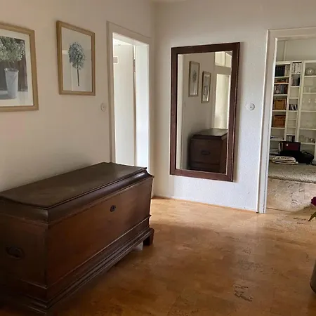 Schoene Dachgeschoss Apartment *