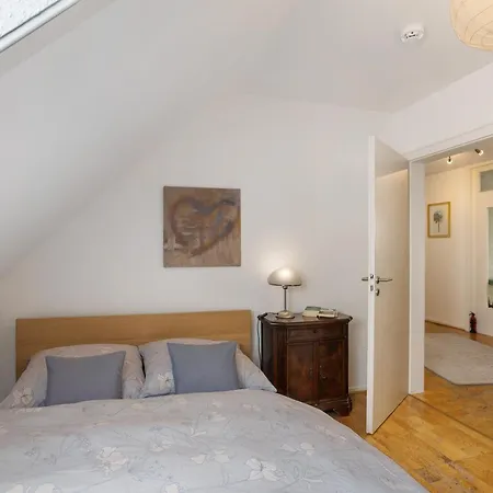 Schoene Dachgeschoss Apartament Warstein